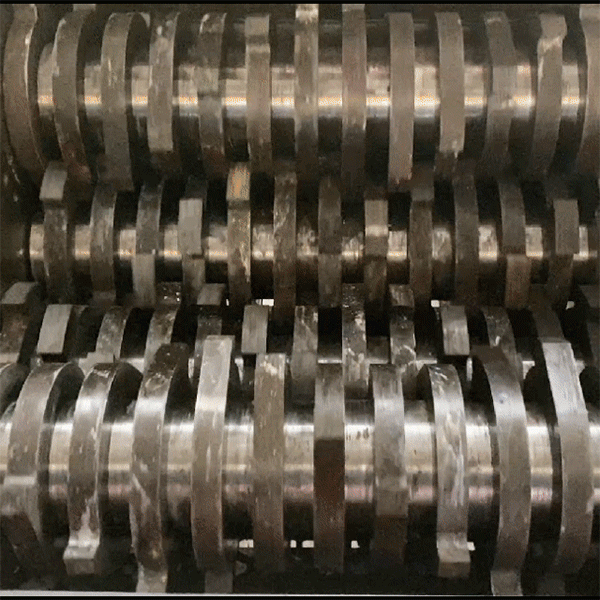 Triturador de quatro eixos